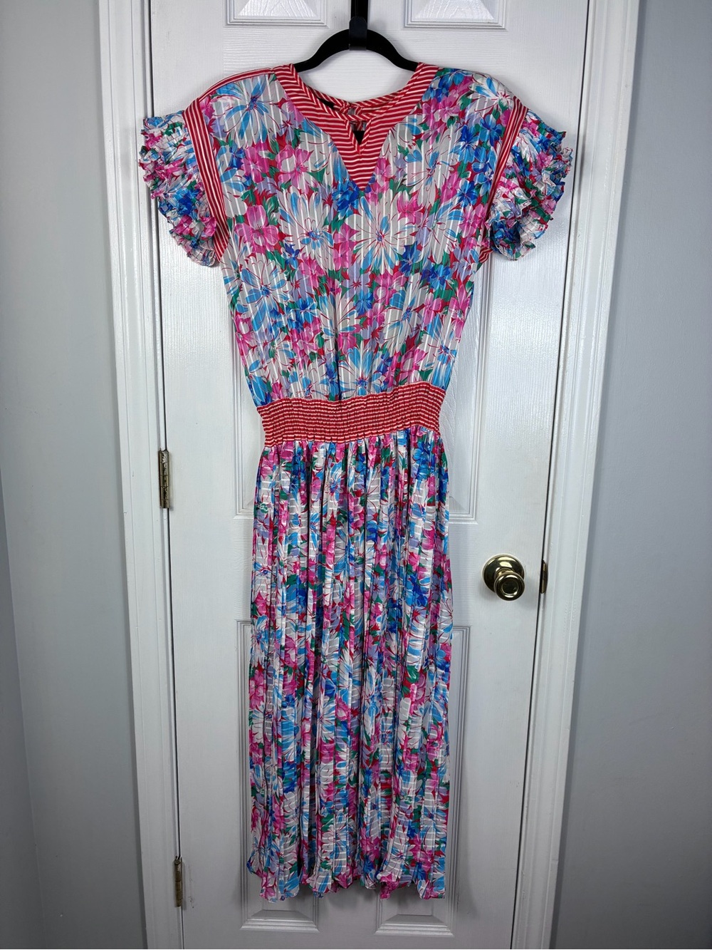 Vintage Floral Maxi Dress Red Striped Smocked Waist Flutter Sleeves